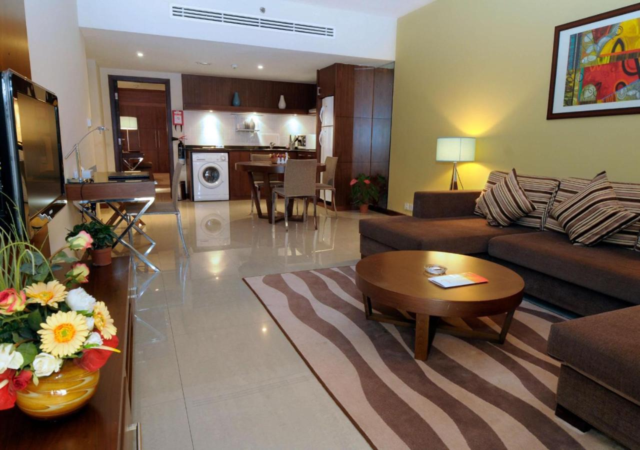 Phoenix Plaza Hotel Apartments Abu Zabi Zewnętrze zdjęcie