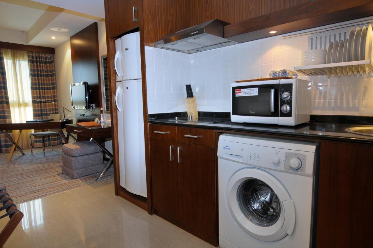 Phoenix Plaza Hotel Apartments Abu Zabi Zewnętrze zdjęcie