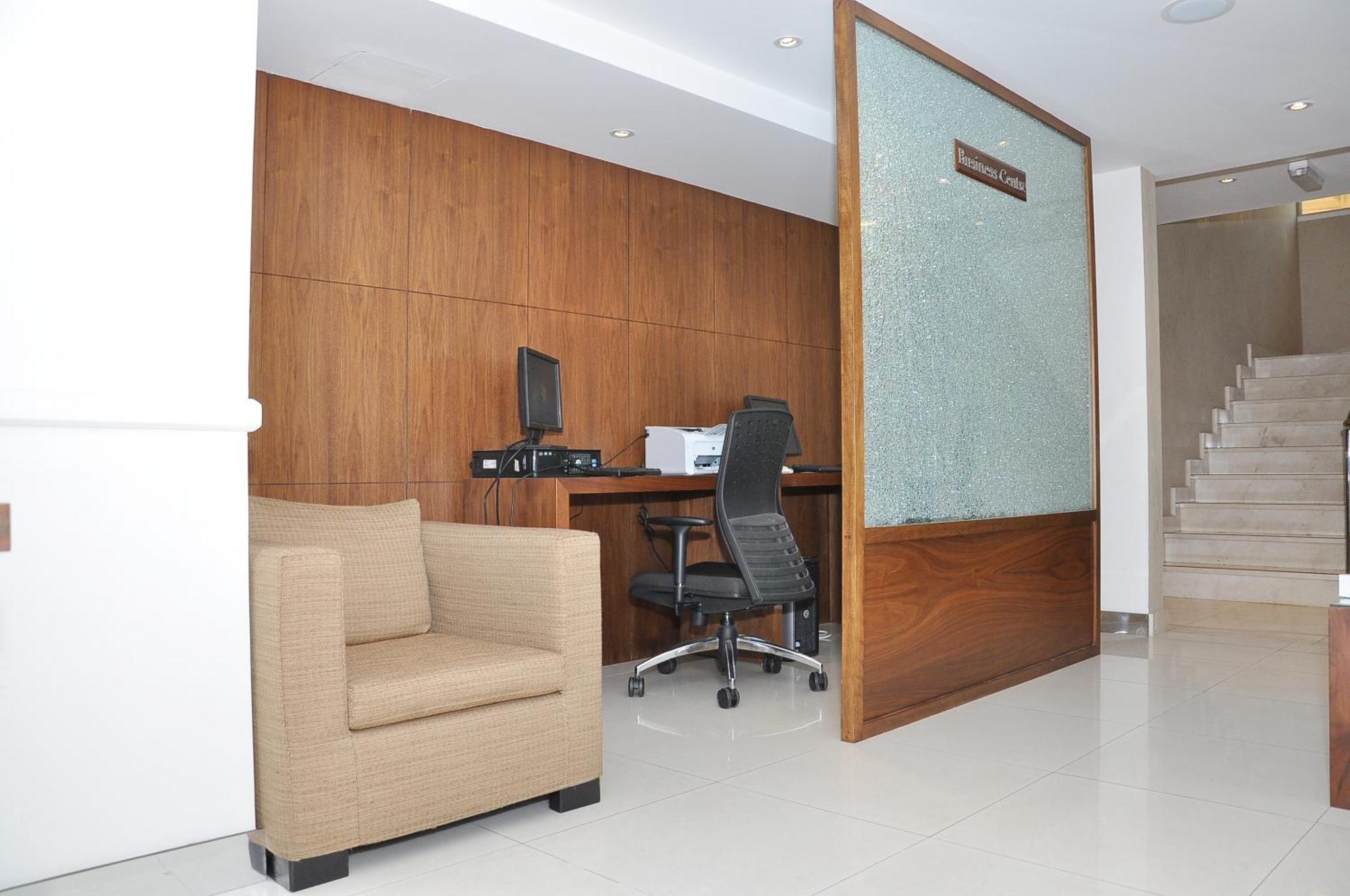 Phoenix Plaza Hotel Apartments Abu Zabi Zewnętrze zdjęcie